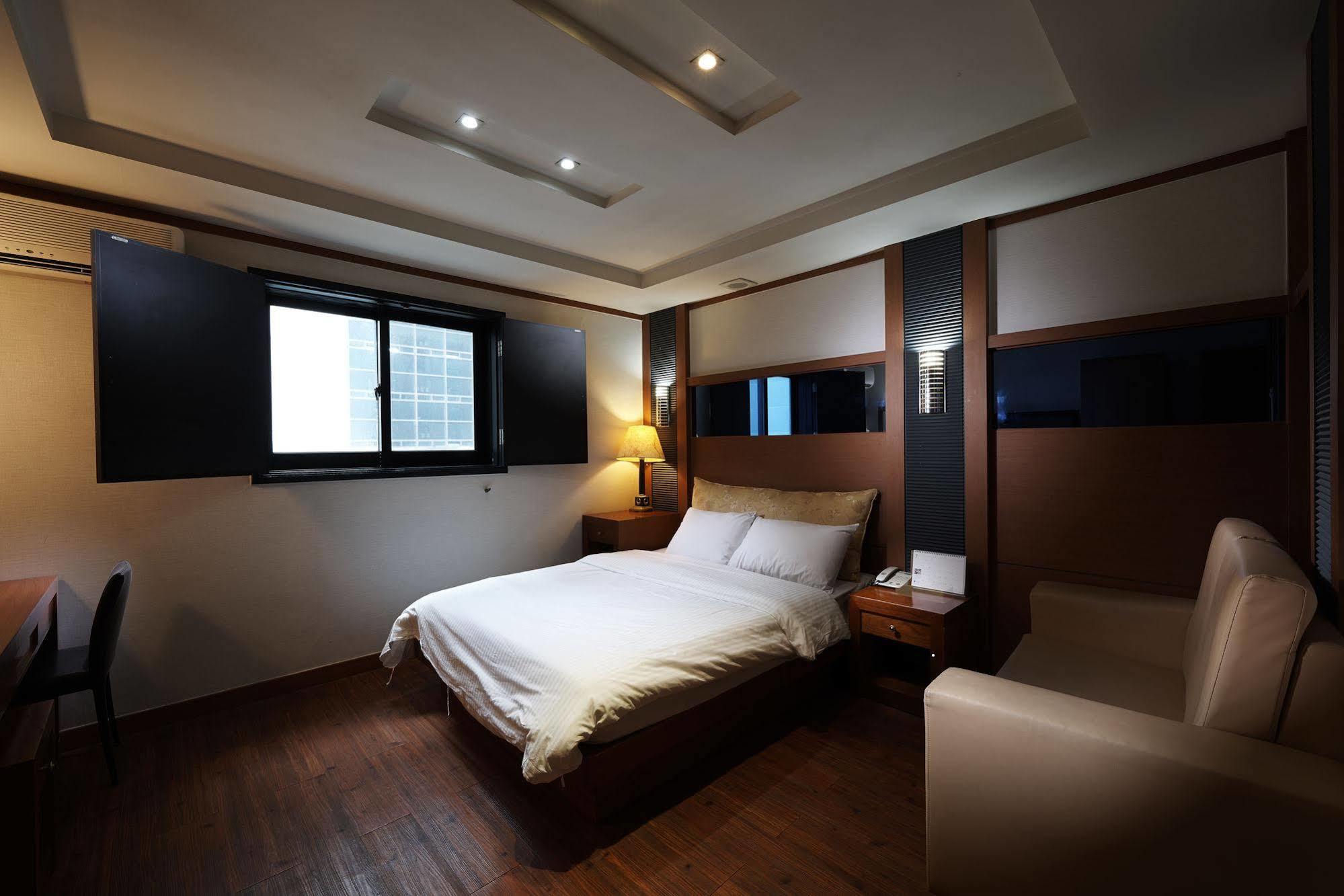 Hotel Noblesse, Yeoksam Soul Exteriér fotografie
